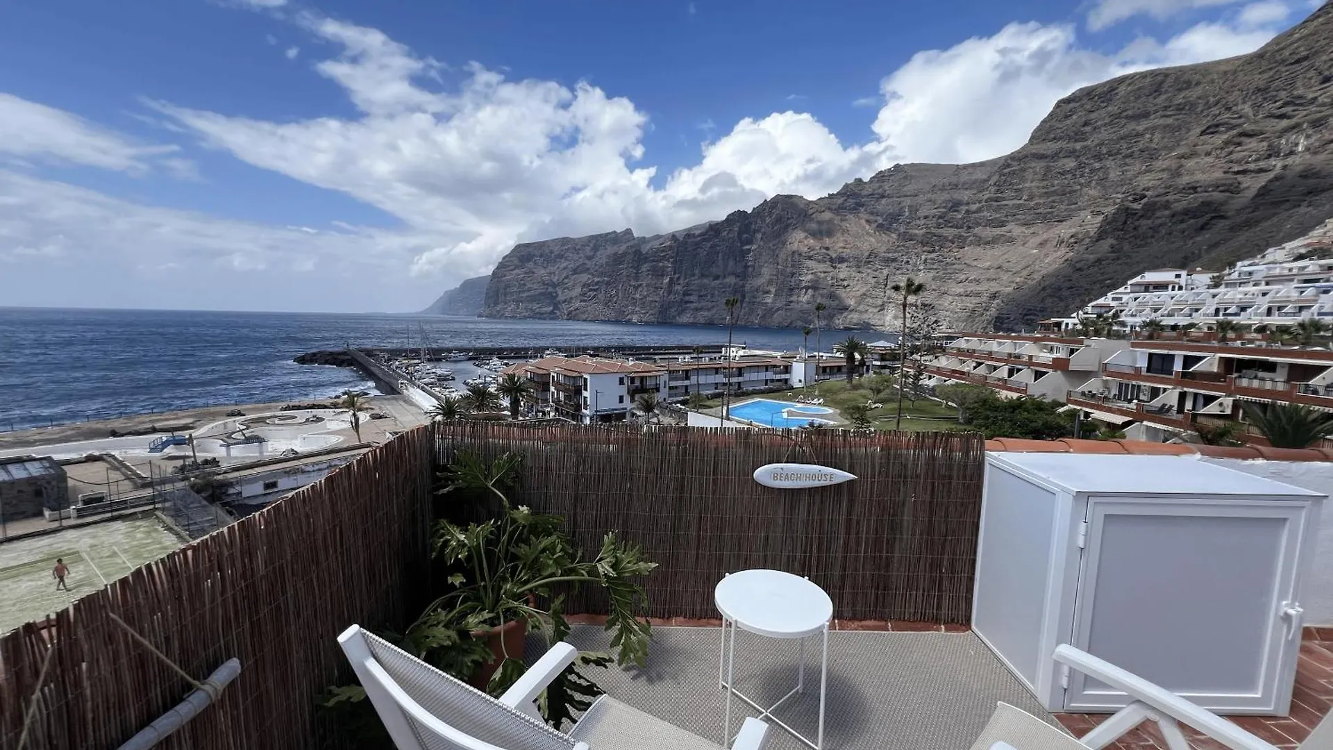 Yoso Tenerife Acantilado de los Gigantes Spanien